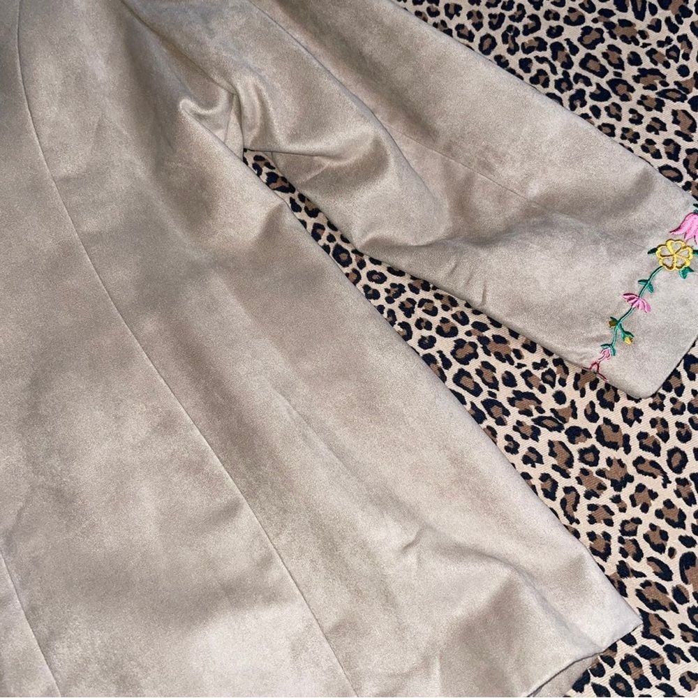Vintage Deadstock NWT Faux Suede Embroidered Floral Blazer Academia Office Siren - Picture 4 of 8